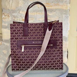 NWT Michael Kors kenly signature handbag